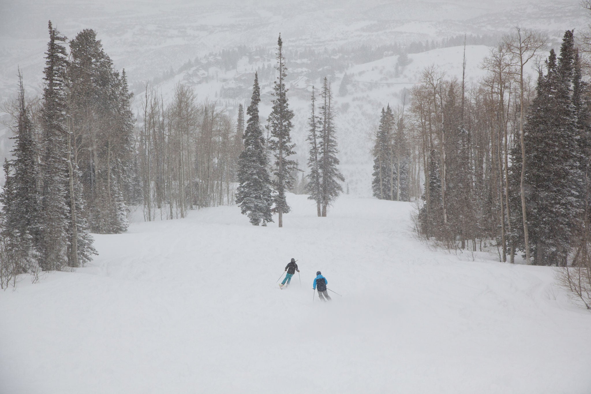 Skiing through the Mountains